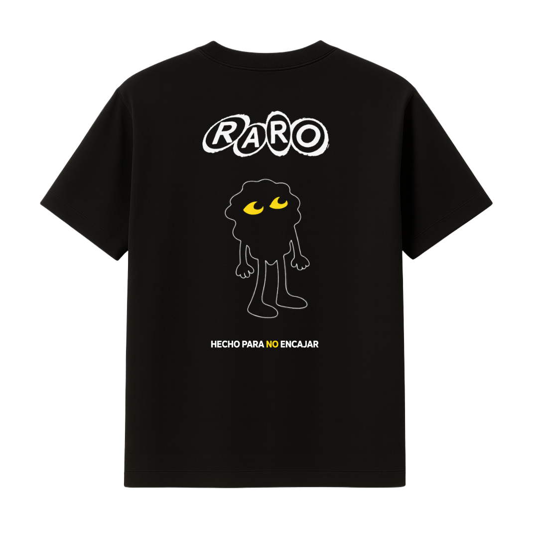 "HECHO PARA NO ENCAJAR" BLACK TEE